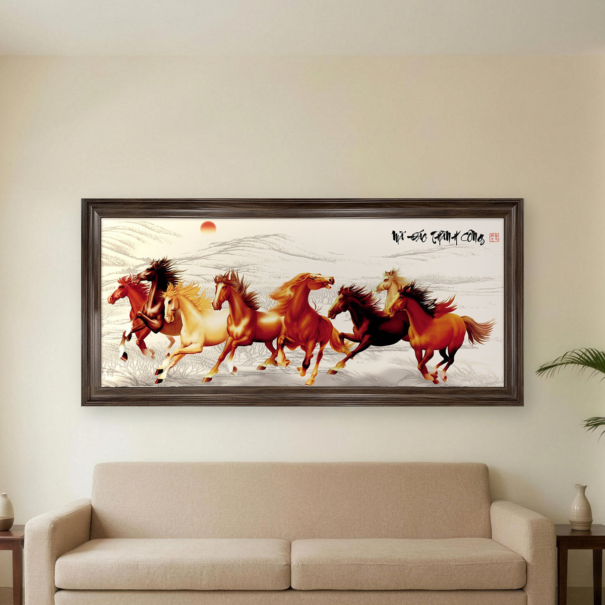 Tranh Mã Đáo Vinh Quy treo phòng khách nhà ống – khổ dài trên tường sau sofa